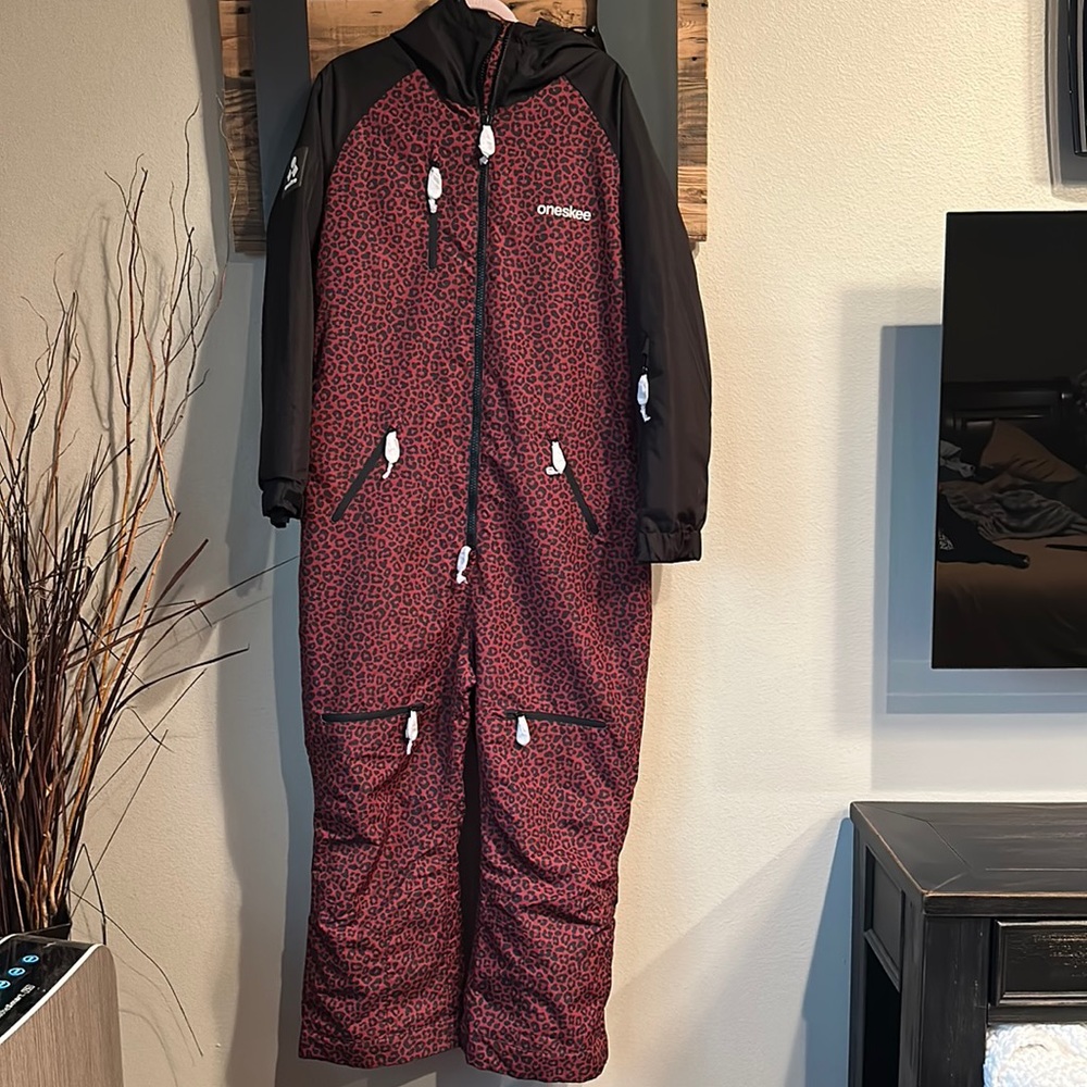 One skee mono suit